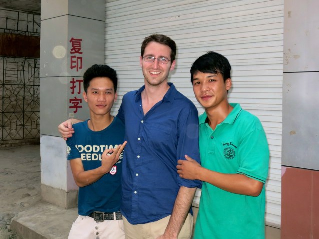 Two boys who asked Eric for a photo in Daxin